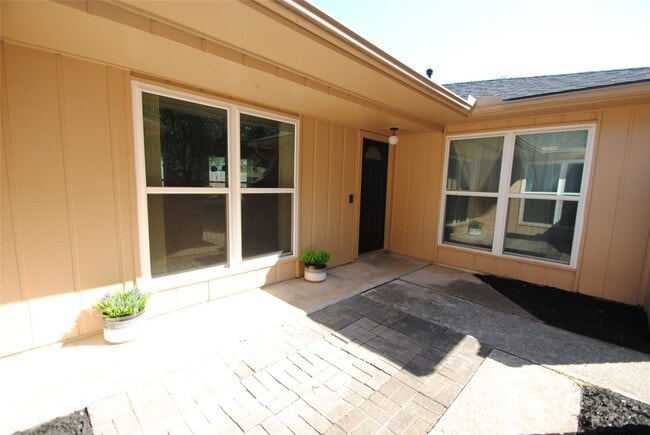 Building Photo - 12502 Aste Ln