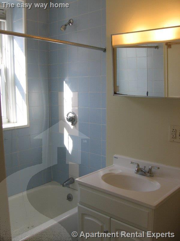 Building Photo - 7 Craigie Cir