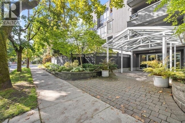 Building Photo - 2885 Spruce St