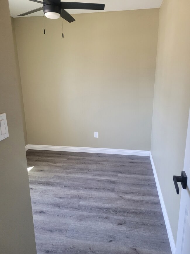 Building Photo - 7343 Mango Ave