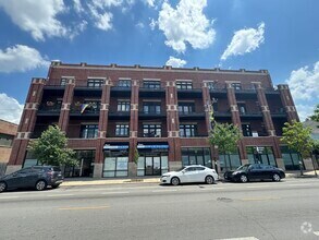 Building Photo - 4141 N Kedzie Ave