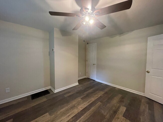 Foto del edificio - 1417 Rufer Ave