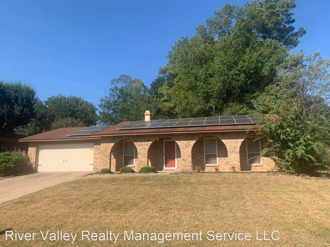 3 br, 2 bath House 1305 Ridgewood Dr House Rental in Russellville