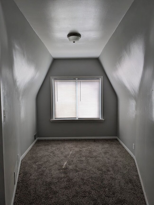 Building Photo - 19137 Norwood-4 BEDS & 2 BATHS FOR RENT!