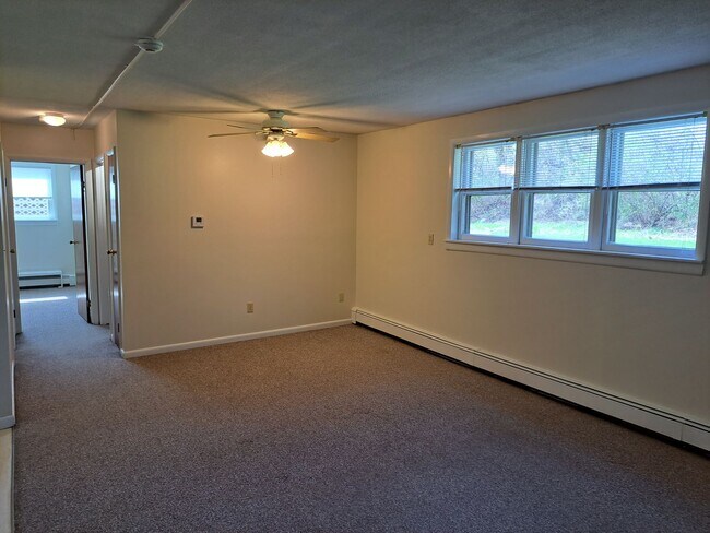Foto del interior - 382 River St