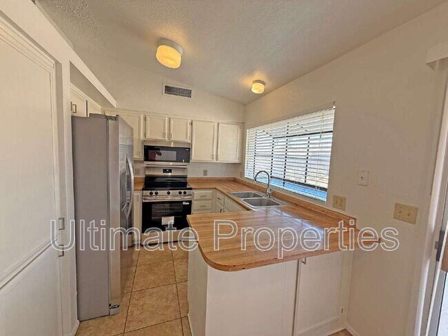 Foto del edificio - 9538 W Echo Ln