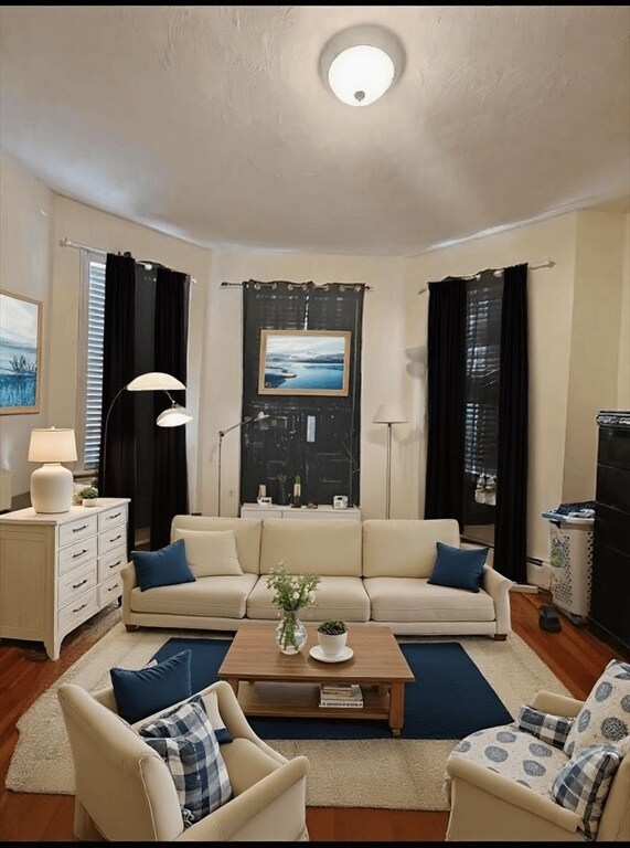 Foto principal - 630 Bennington St