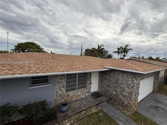 Foto del edificio - 5360 Fletcher St