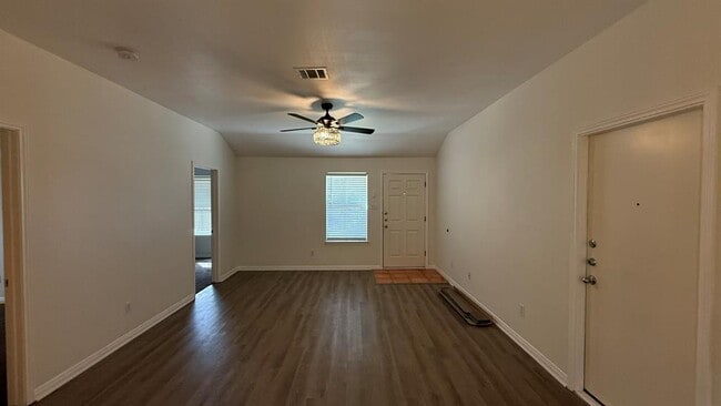 Building Photo - 249 Marvin Cove