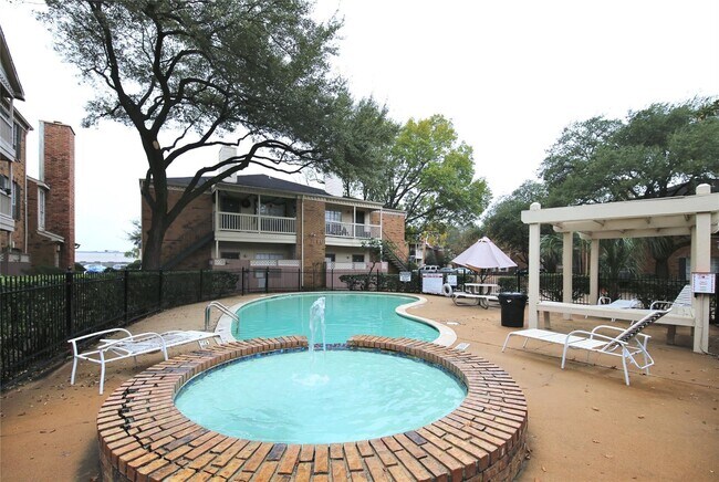 Foto del edificio - 2626 Holly Hall St