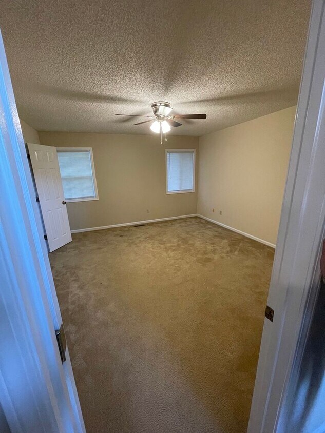 Foto principal - 160 Woodfield Pl