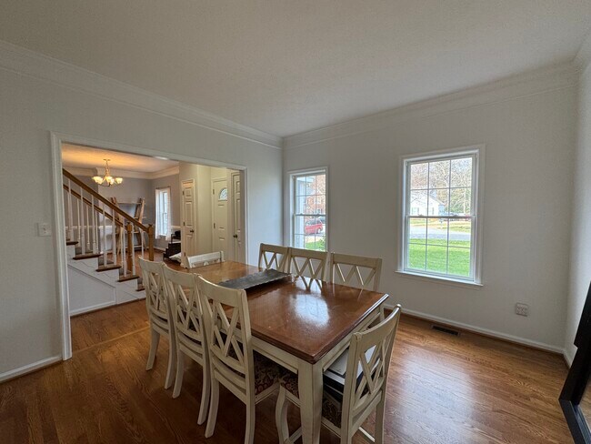 Foto del edificio - 307 Ludlow Dr