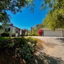 Building Photo - 2828 Laurel Canyon Pl