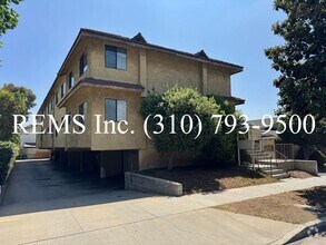 Building Photo - 324 N Stoneman Ave