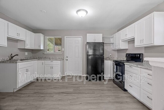 Building Photo - 24 Boles Ave