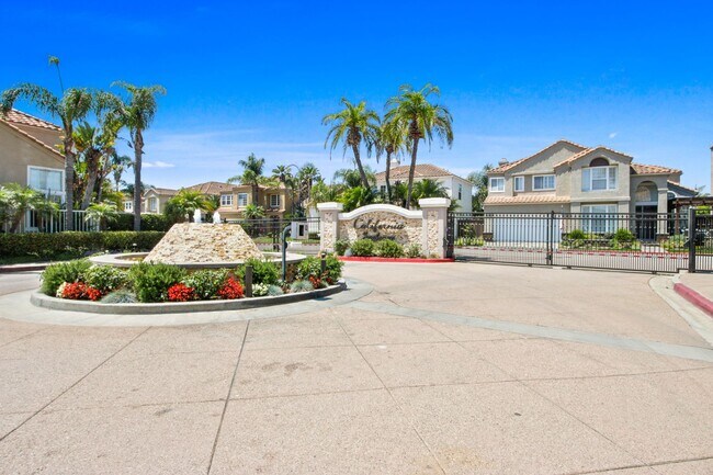 Foto del edificio - Gorgeous Costa Mesa Home in Gated Community!