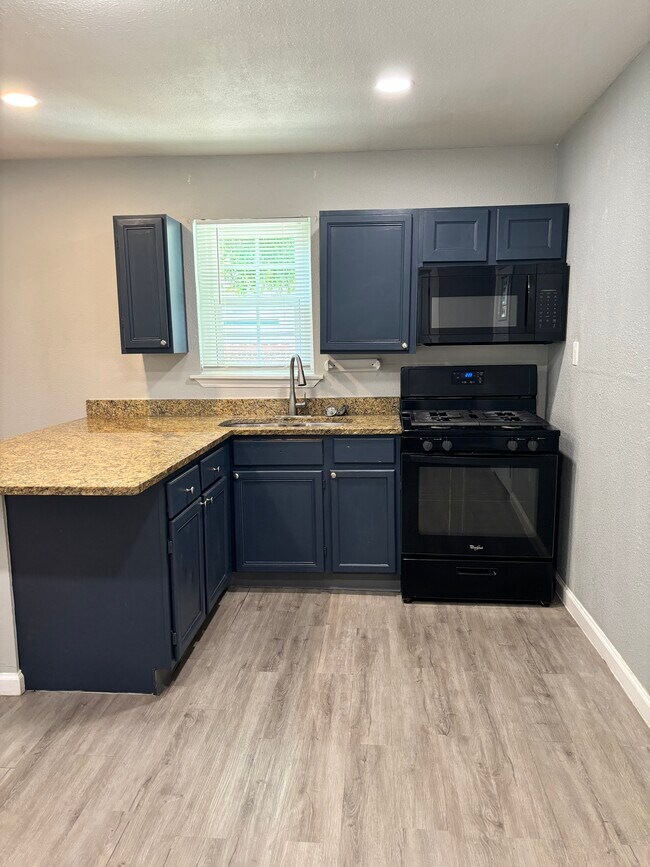 2225 W Olmos Dr, San Antonio, TX 78201 House Rental in San Antonio