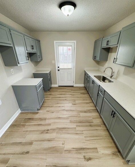 Foto del edificio - 7097 Foxhall Dr