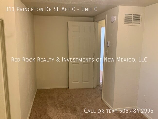 Foto del edificio - 3BD/1BA Detached House Near UNM!