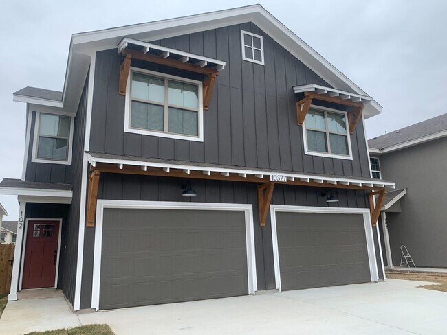 Building Photo - 10327 Candlewood Wy