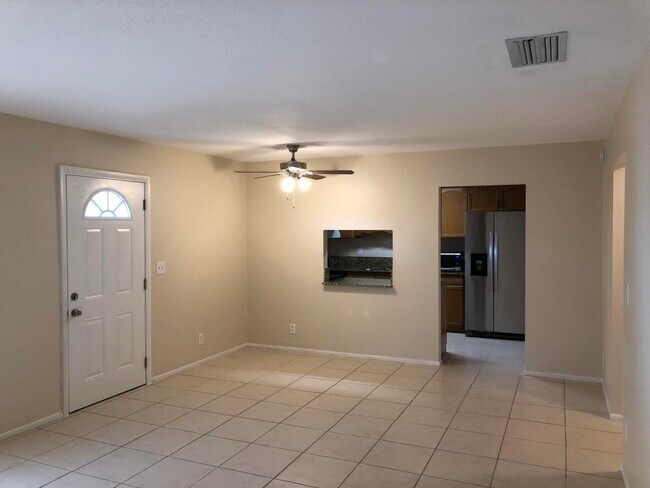 Foto del edificio - 4931 Wedgewood Way