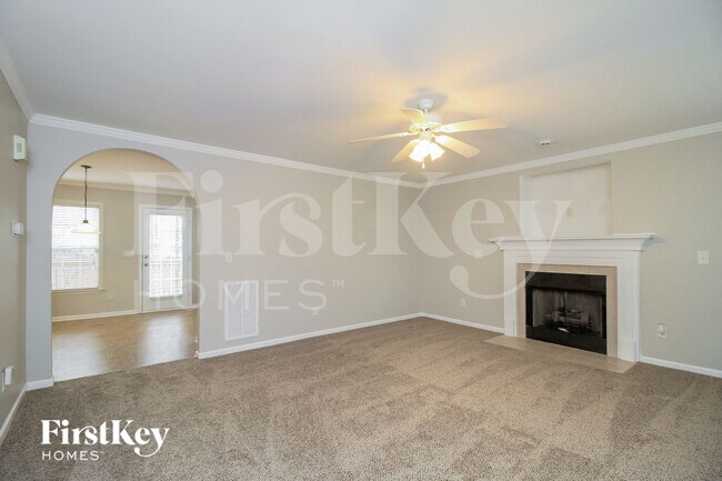 Foto del edificio - 4141 Meredith Woods Ln