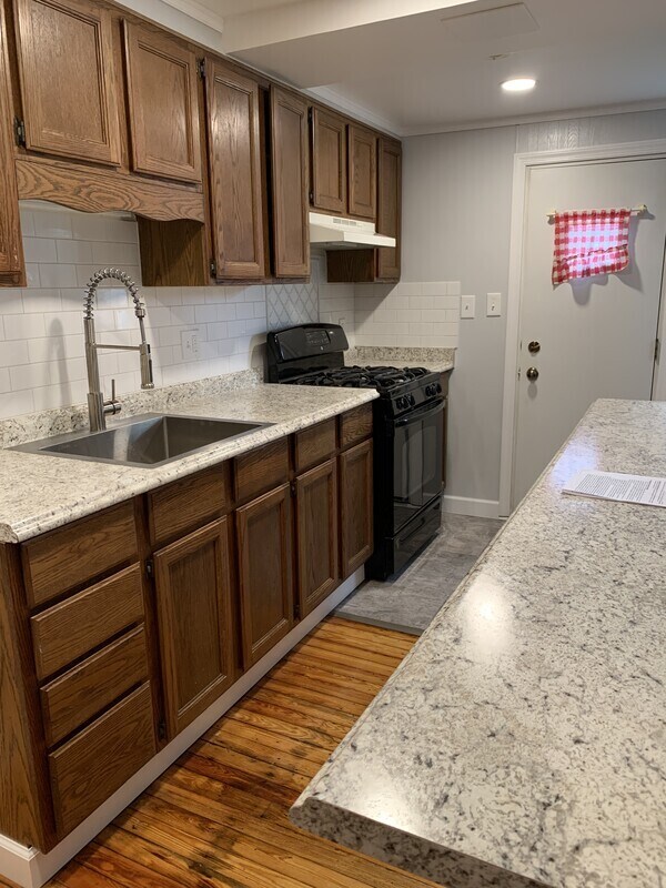 Building Photo - 38 Kinship Rd