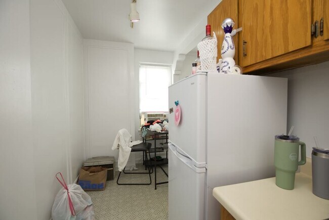 Foto del edificio - 4060 N Kenmore Ave