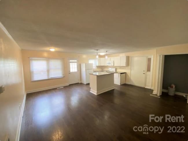 Foto del edificio - 718 E Maple Ave