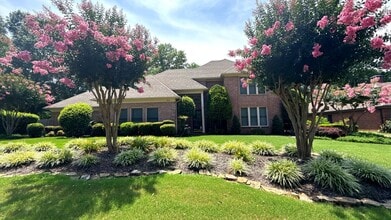 Building Photo - 983 Rolling Oaks Ln