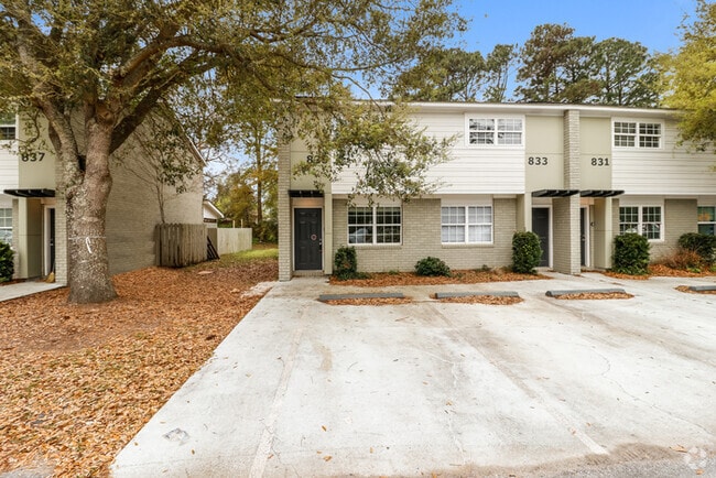 Building Photo - 835 Von Kolnitz Rd