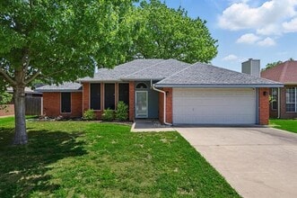 Building Photo - 1200 Oak Valley