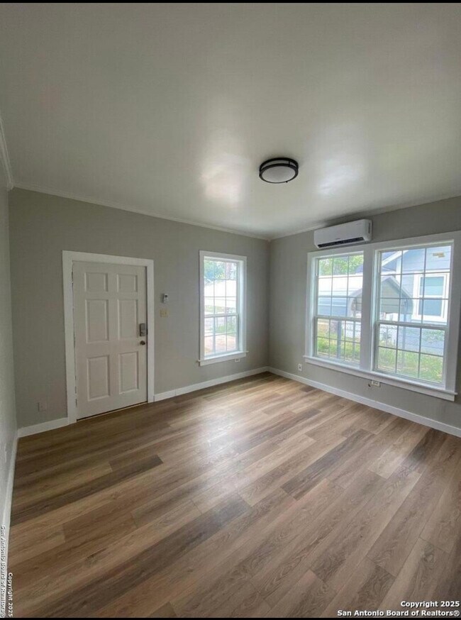 Foto del edificio - 143 E Baylor