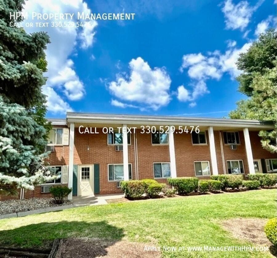 Primary Photo - 20604 Lorain Rd