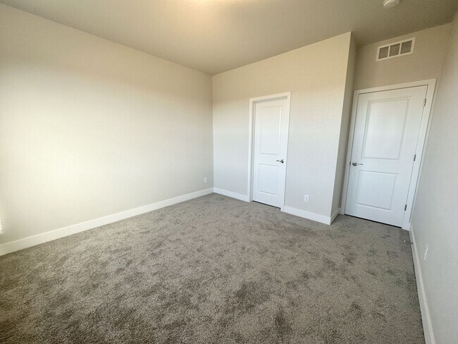 Building Photo - 4873 Crivelli Ct