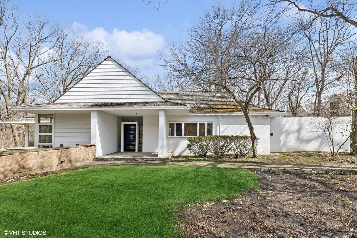 155 S Deere Park Dr, Highland Park, IL 60035 House Rental in Highland