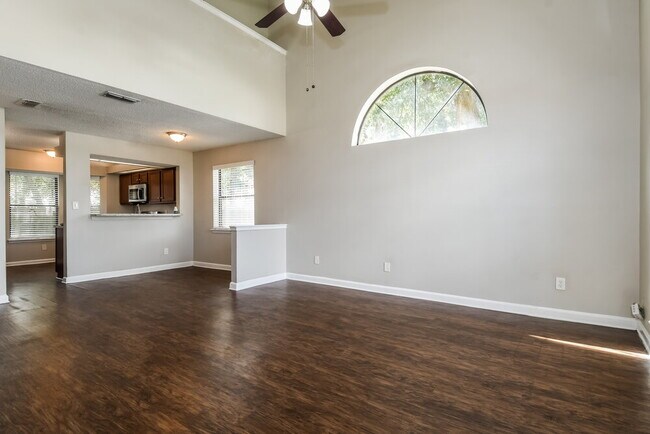 Building Photo - 3613 Caroline Vale Blvd