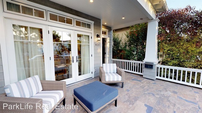 Foto del edificio - 4 br, 3.5 bath  - 823 I Ave
