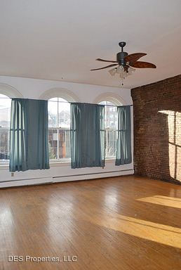 Primary Photo - 14 Broad St