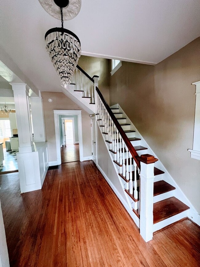 Building Photo - 4 Bedroom House in Lynchburg