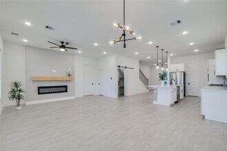 Building Photo - 171 Waterford Way