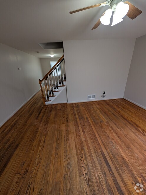 Building Photo - 4000 Elmora Ave