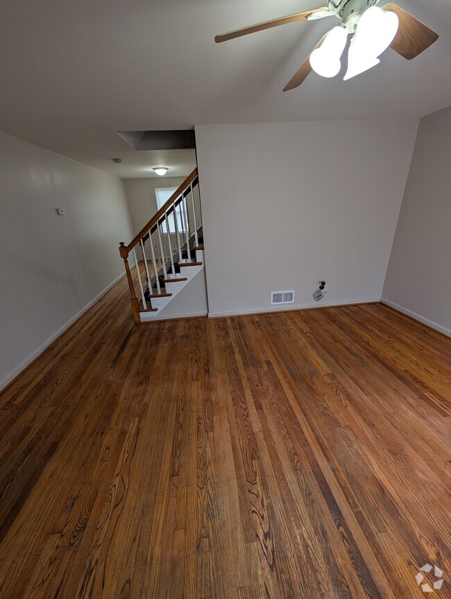 Building Photo - 4000 Elmora Ave