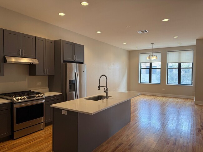 Foto del edificio - 3122 N Broadway