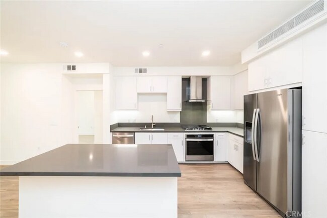 Building Photo - 2242 Nolita