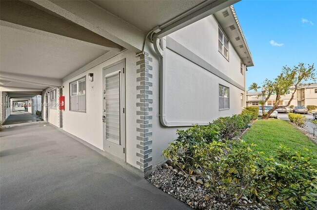 Building Photo - 159 Brittany Terrace