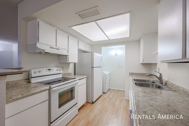 Foto del edificio - 4608 W Maryland Ave