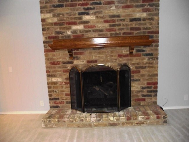 Building Photo - 2424 Bengal Ln
