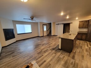 Building Photo - 605 Halfpipe St