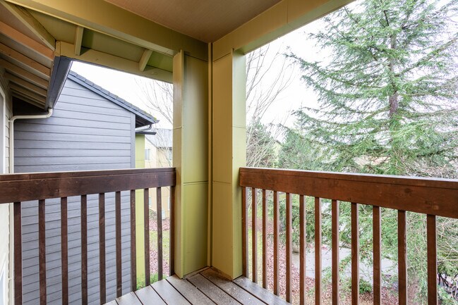 2BR, 1BA - 884 SF - Renovated - Crescent Park